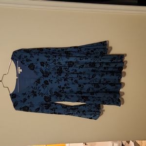 Gorgeous bell sleeved cocktail dress